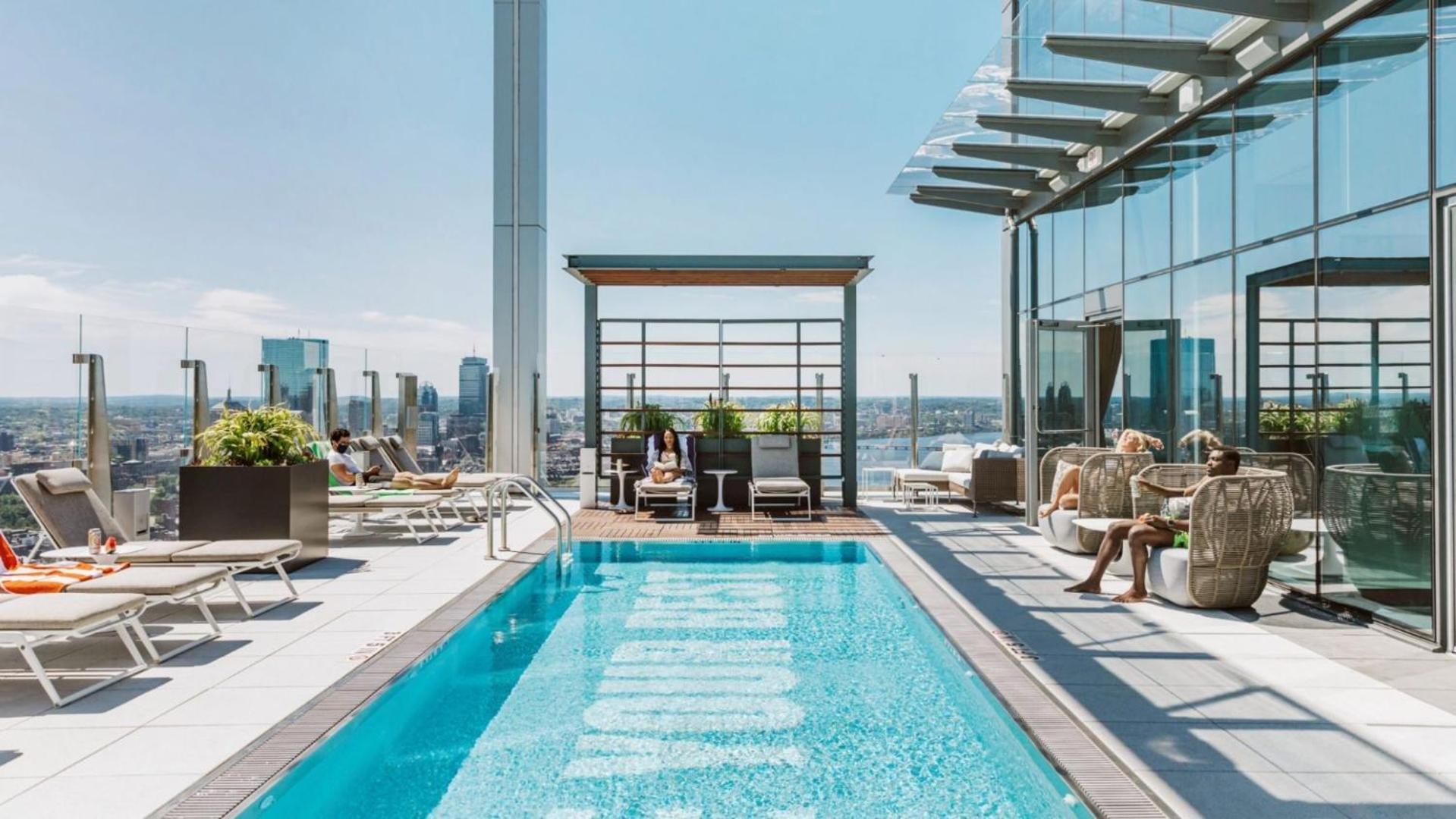 Luxury Downtown *